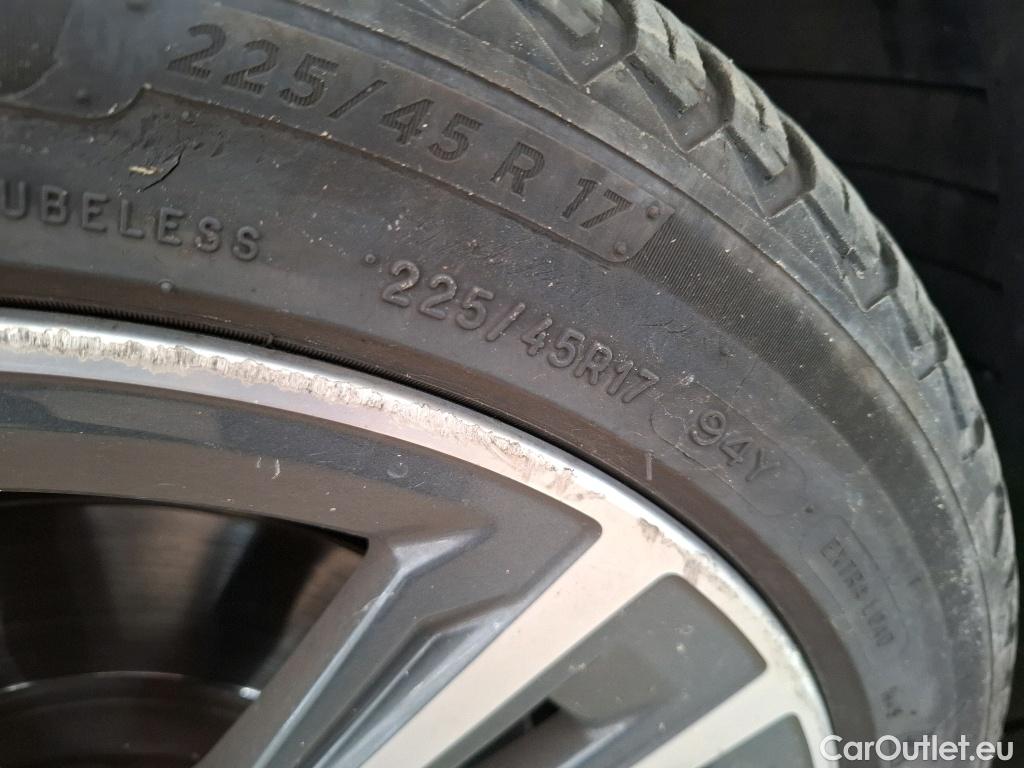  Bmw  Serie 1 Série 1 Berline 116 d Lounge 1.5 115CV BVA7 E6d #26