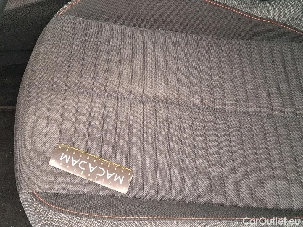  Peugeot  2008  Active Pack 1.2 PureTech 130CV BVA8 E6d #38