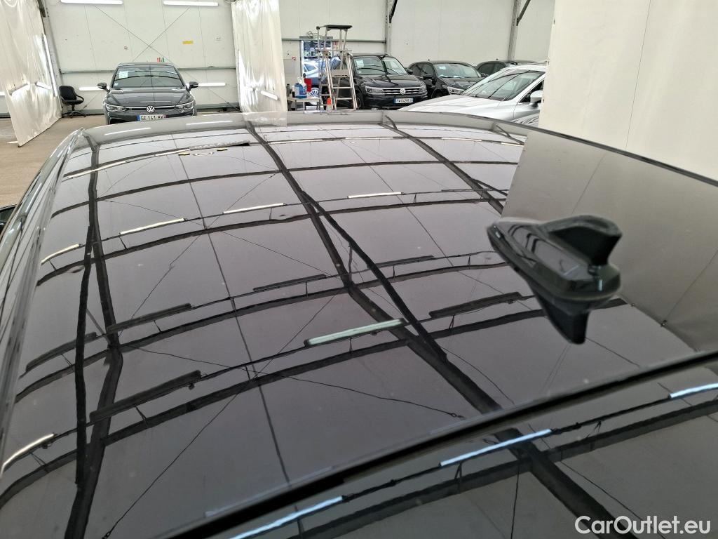  Volkswagen  Golf  VOLKSWAGEN / 2020 / 5P / Berline 2.0 TDI SCR 115 DSG7 Life Busi #1
