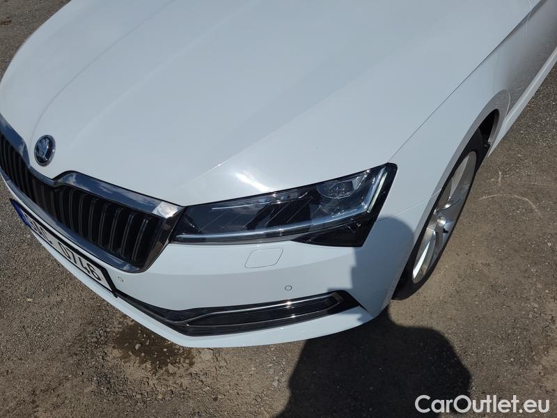  Skoda  Superb  (3V3)(2015) Supe.FL2.0TSI 140 Style AT #9