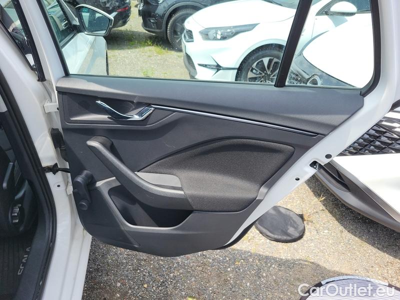  Skoda  Scala  (NW) (2019)  1.0TSI 81 Ambition 5d #9