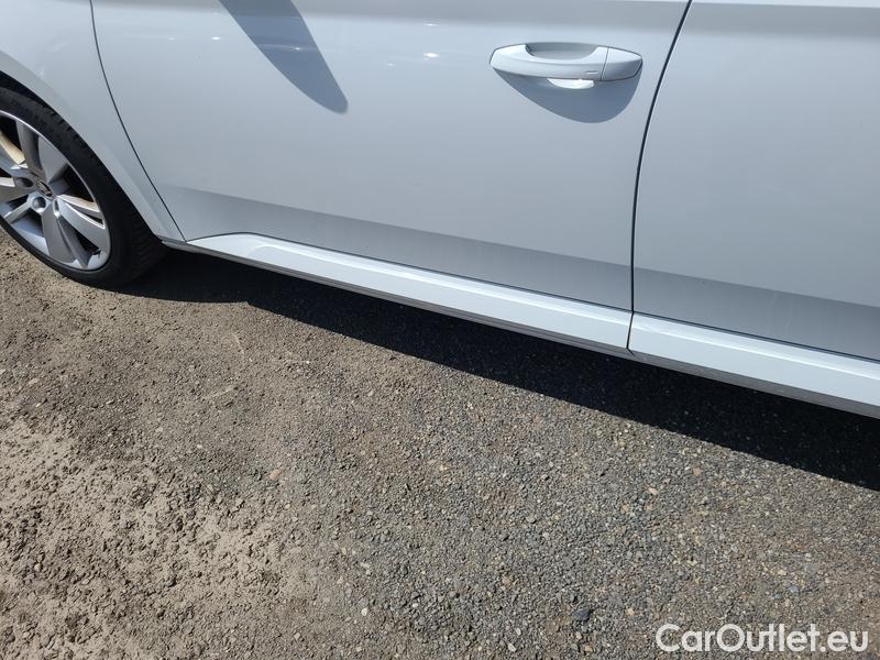  Skoda  Superb  (3V3)(2015) Supe.FL2.0TSI 140 Style AT #10
