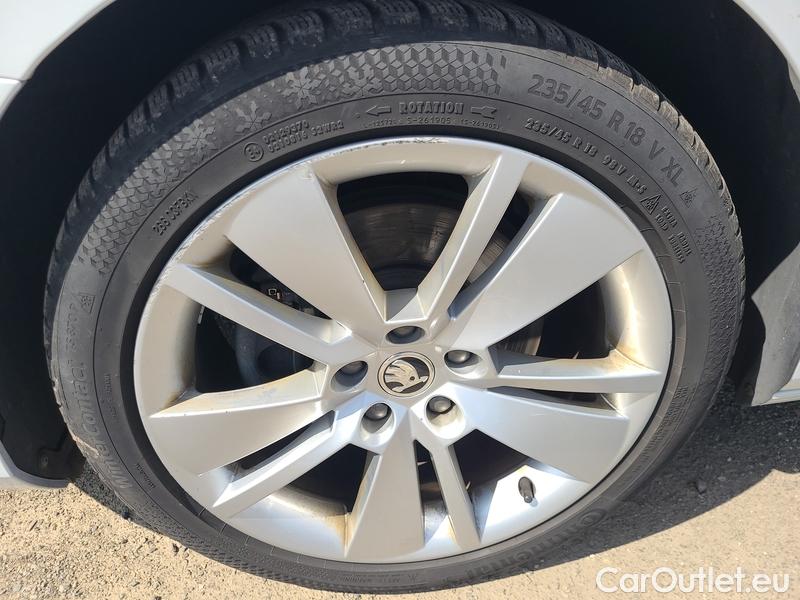  Skoda  Superb  (3V3)(2015) Supe.FL2.0TSI 140 Style AT #2
