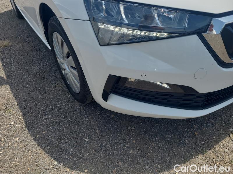  Skoda  Scala  (NW) (2019)  1.0TSI 81 Ambition 5d #3