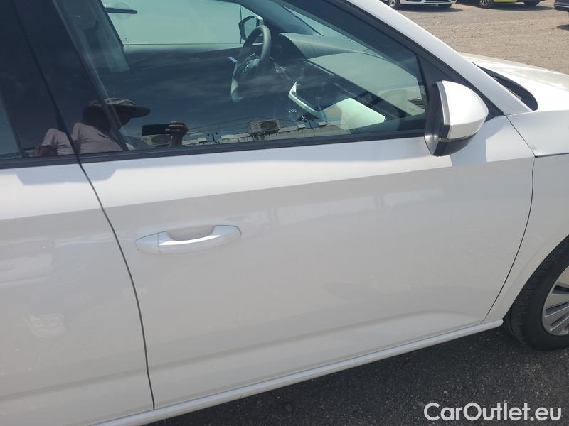  Skoda  Scala  (NW) (2019)  1.0TSI 81 Ambition 5d #23