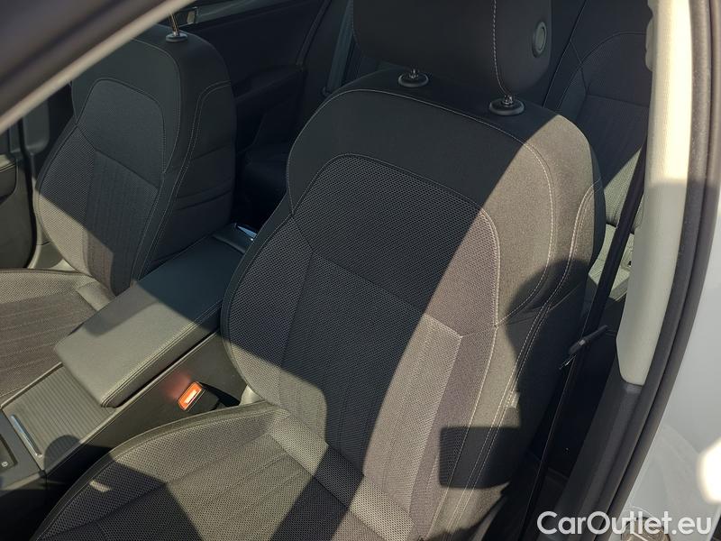  Skoda  Superb  (3V3)(2015) Supe.FL2.0TSI 140 Style AT #12