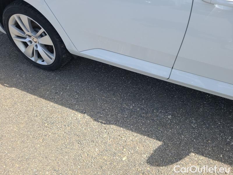  Skoda  Superb  (3V3)(2015) Supe.FL2.0TSI 140 Style AT #17