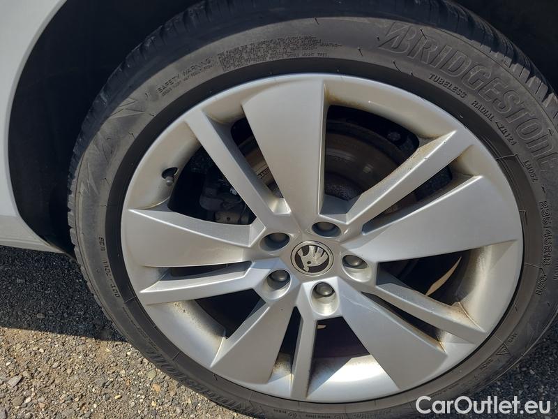  Skoda  Superb  (3V3)(2015) Supe.FL2.0TSI 140 Style AT #5