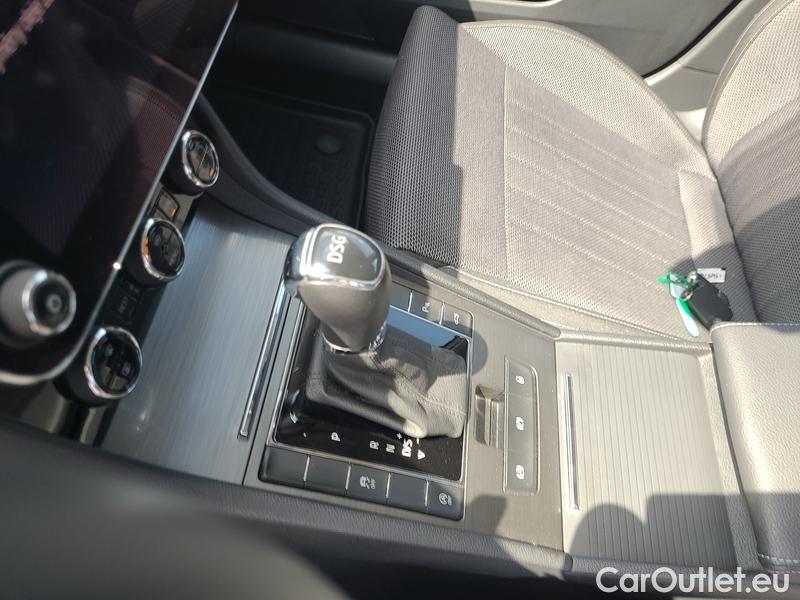  Skoda  Superb  (3V3)(2015) Supe.FL2.0TSI 140 Style AT #14