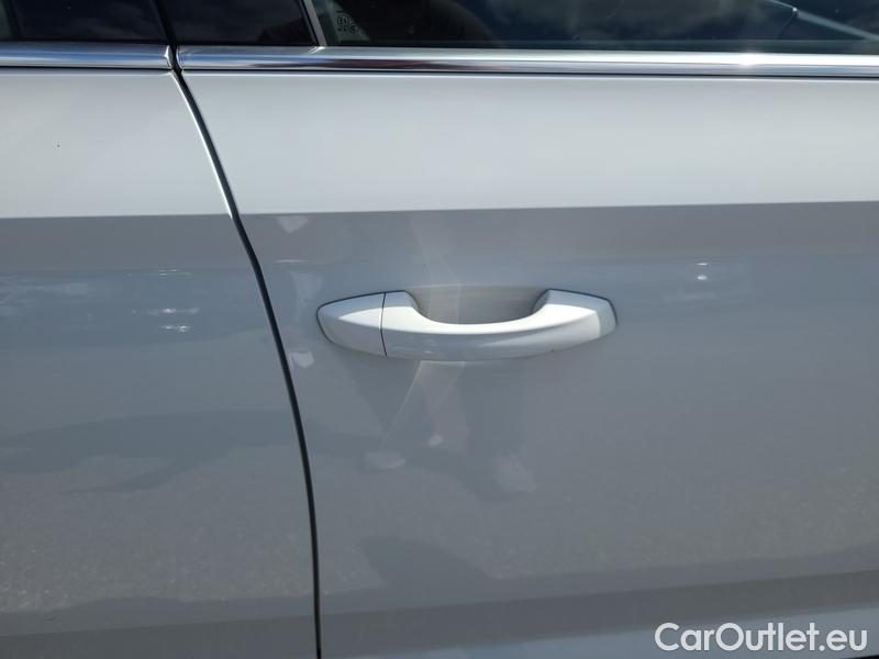  Skoda  Superb  (3V3)(2015) Supe.FL2.0TSI 140 Style AT #18