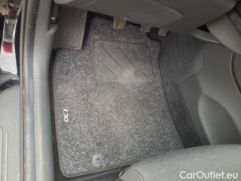  Hyundai  i30  (PD)(01.2017  ->) Osobni  #2
