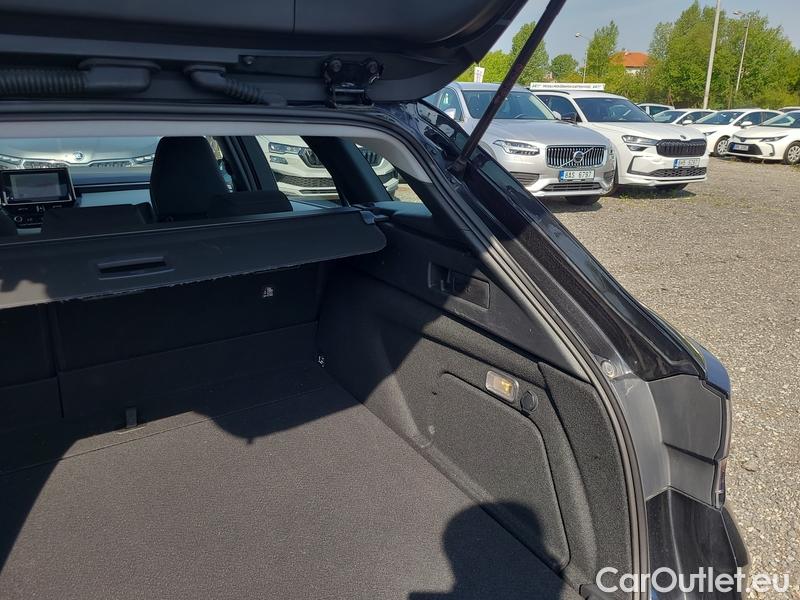  Toyota  Corolla  TouringSports (E21) (2019)  TS 2.0Hyb.Com.T.S.T.AT #4