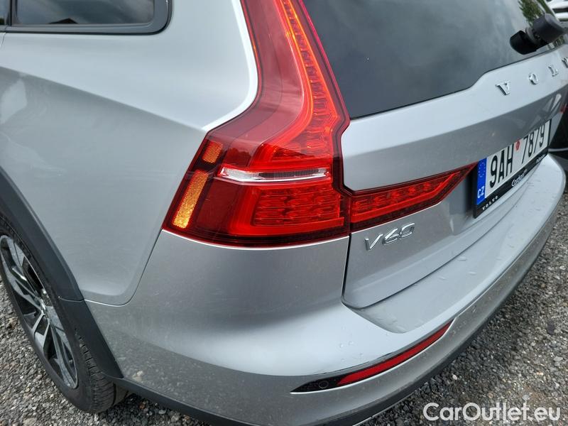  Volvo  V60 V 60 Kombi (2018->)  CC B4 D Pro AWD AT #9