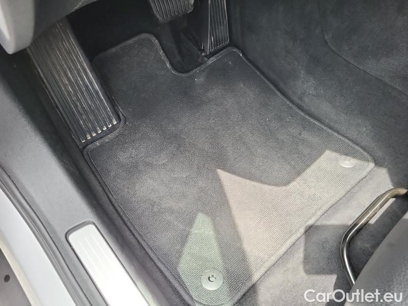  Volvo  V60 V 60 Kombi (2018->)  CC B4 D Pro AWD AT #19