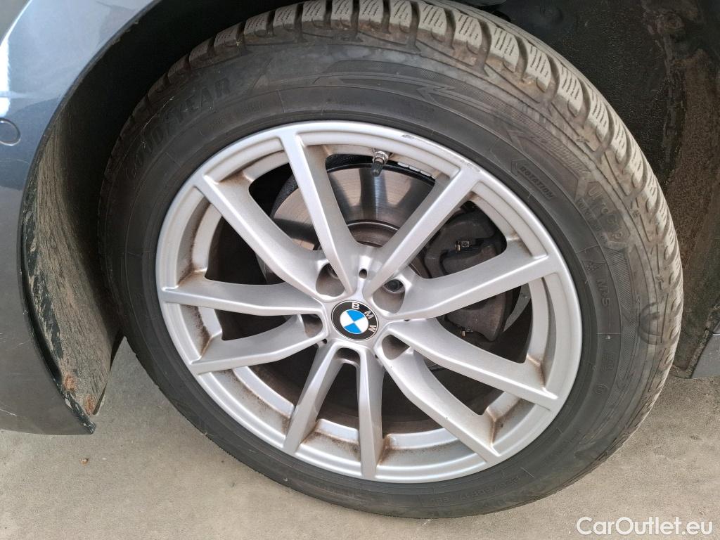  Bmw  Serie 3 BMW Série 3 Touring / 2019 / 5P / Break 320d xDrive 190ch Business Design BVA8 #17