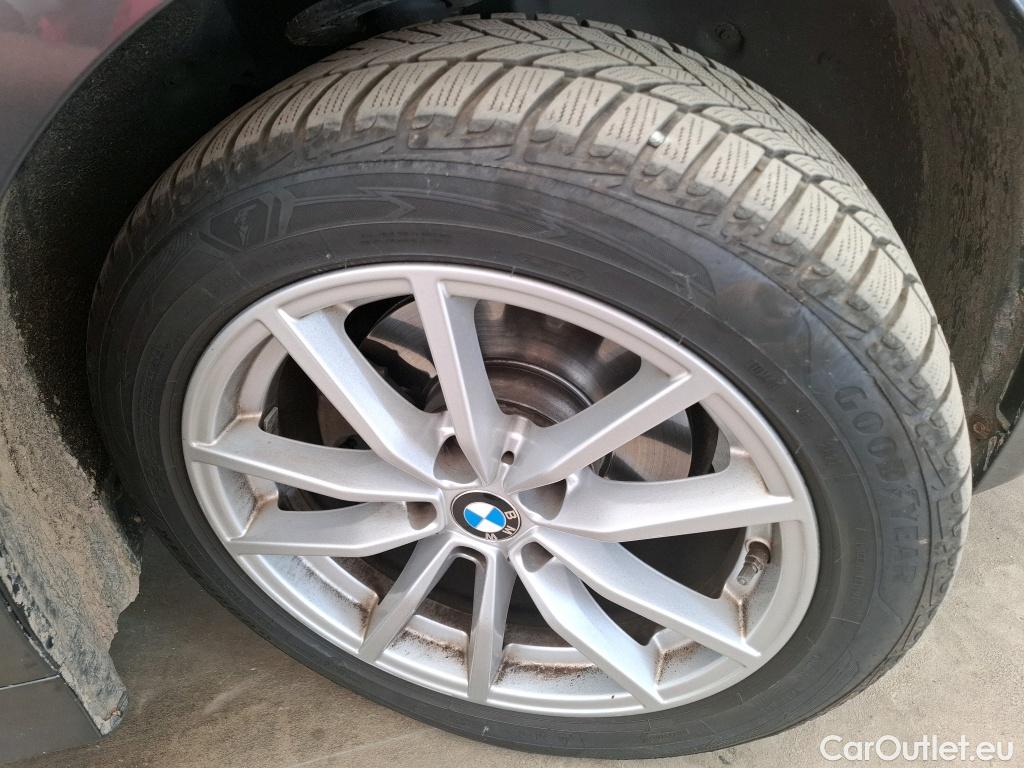  Bmw  Serie 3 BMW Série 3 Touring / 2019 / 5P / Break 320d xDrive 190ch Business Design BVA8 #7
