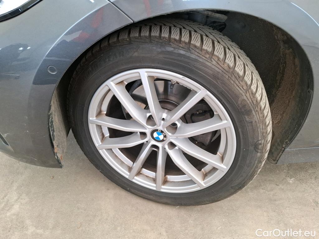  Bmw  Serie 3 BMW Série 3 Touring / 2019 / 5P / Break 320d xDrive 190ch Business Design BVA8 #16