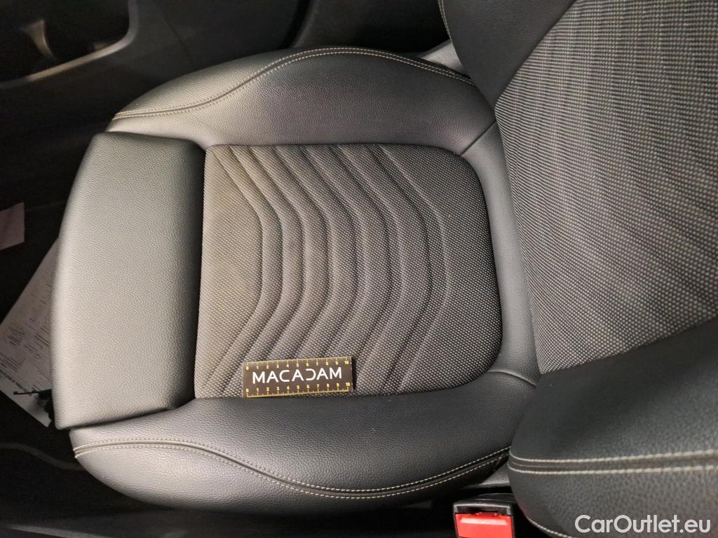  Mercedes  A-Klasse MERCEDES-BENZ Classe A Compact / 2018 / 5P / Berline A 200 d Business Line 8G-DCT #40