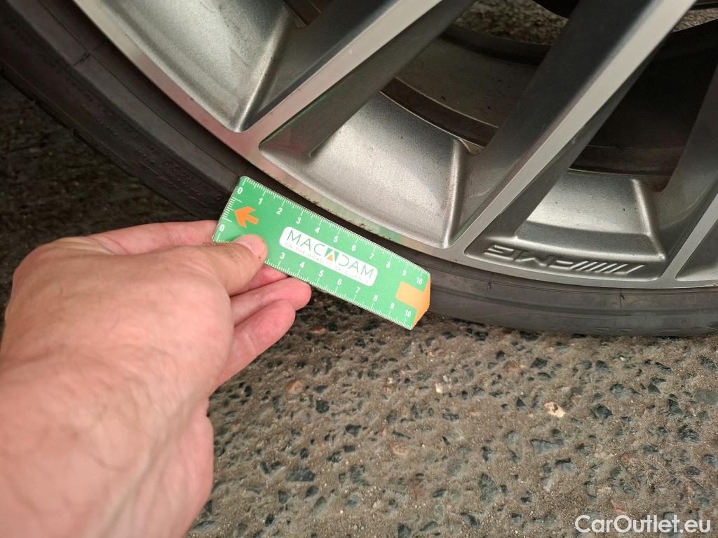  Mercedes  C-Klasse MERCEDES-BENZ Classe C Berline 4p Berline C 180 d Sportline #17