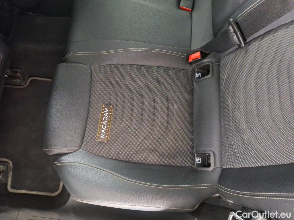  Mercedes  A-Klasse MERCEDES-BENZ Classe A Compact / 2018 / 5P / Berline A 200 d Business Line 8G-DCT #41