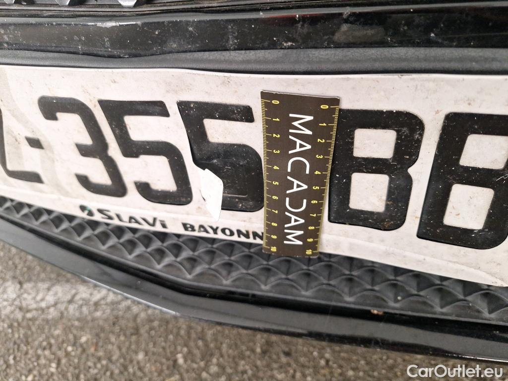  Mercedes  A-Klasse MERCEDES-BENZ Classe A Compact / 2018 / 5P / Berline A 200 d Business Line 8G-DCT #43
