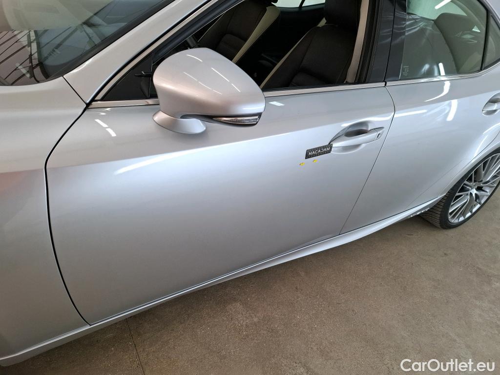  Lexus  IS LEXUS  / 2013 / 4P / Berline  300h Executive #22