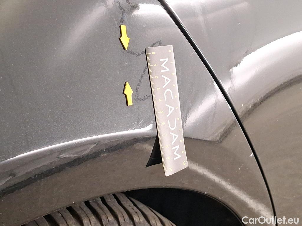  Mercedes  A-Klasse MERCEDES-BENZ Classe A Compact / 2018 / 5P / Berline A 200 d Business Line 8G-DCT #53