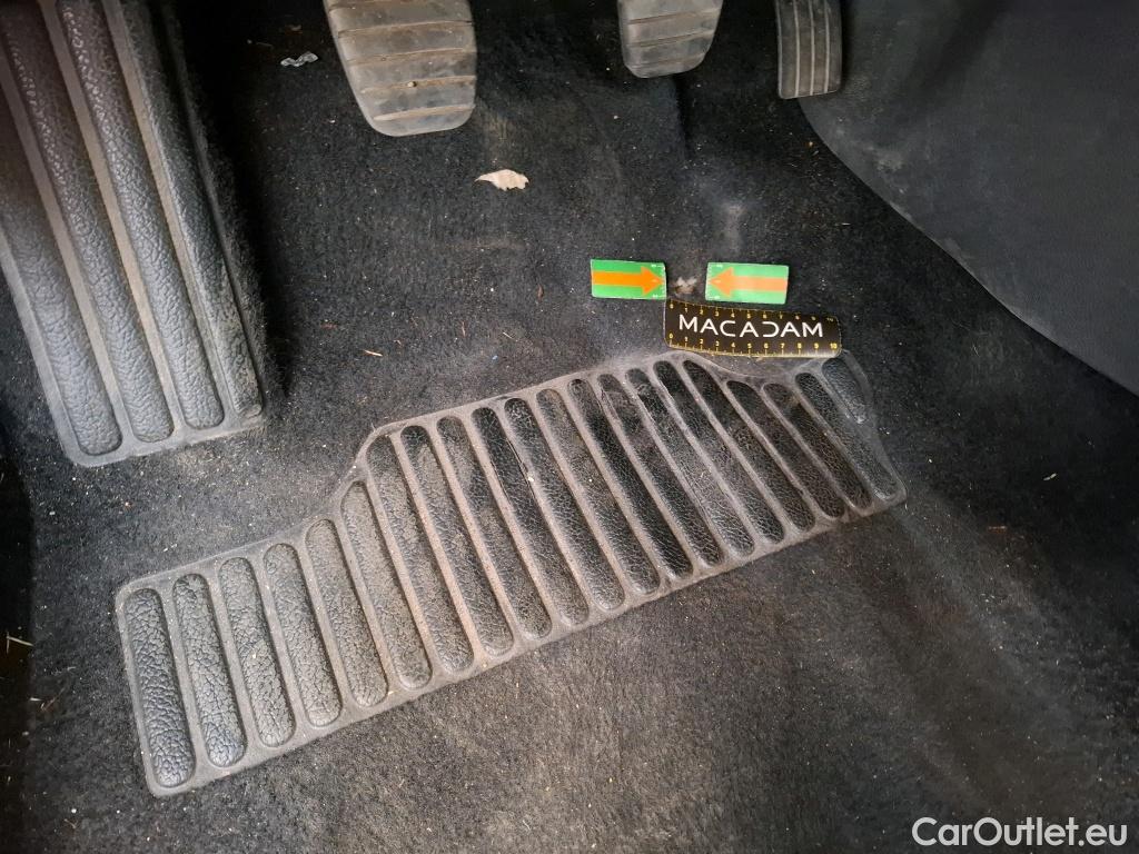  Renault  Clio RENAULT  / 2016 / 5P / Berline &Business dCi 90 #11