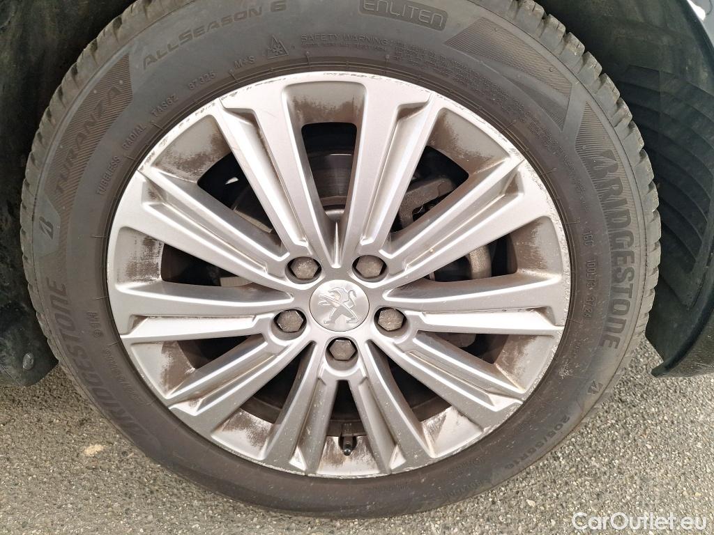  Peugeot  308  Allure Pack 1.2 PureTech 130CV BVM6 E6d #43
