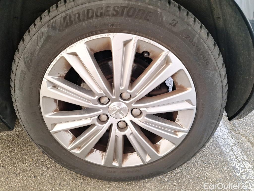  Peugeot  308  Allure Pack 1.2 PureTech 130CV BVM6 E6d #49