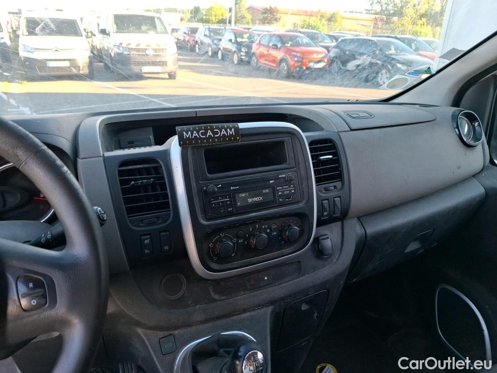  Renault  Trafic RENAULT  VU 4p Fourgon FG GCFL1H1 1000 dCi95 E6 #46