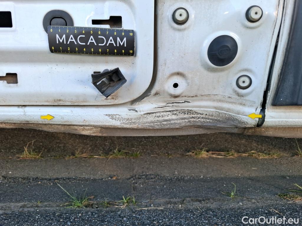  Renault  Trafic RENAULT  VU 4p Fourgon FG GCFL1H1 1000 dCi95 E6 #27