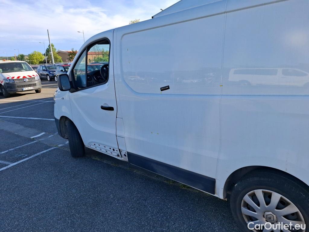  Renault  Trafic RENAULT  VU 4p Fourgon FG GCFL1H1 1000 dCi95 E6 #16