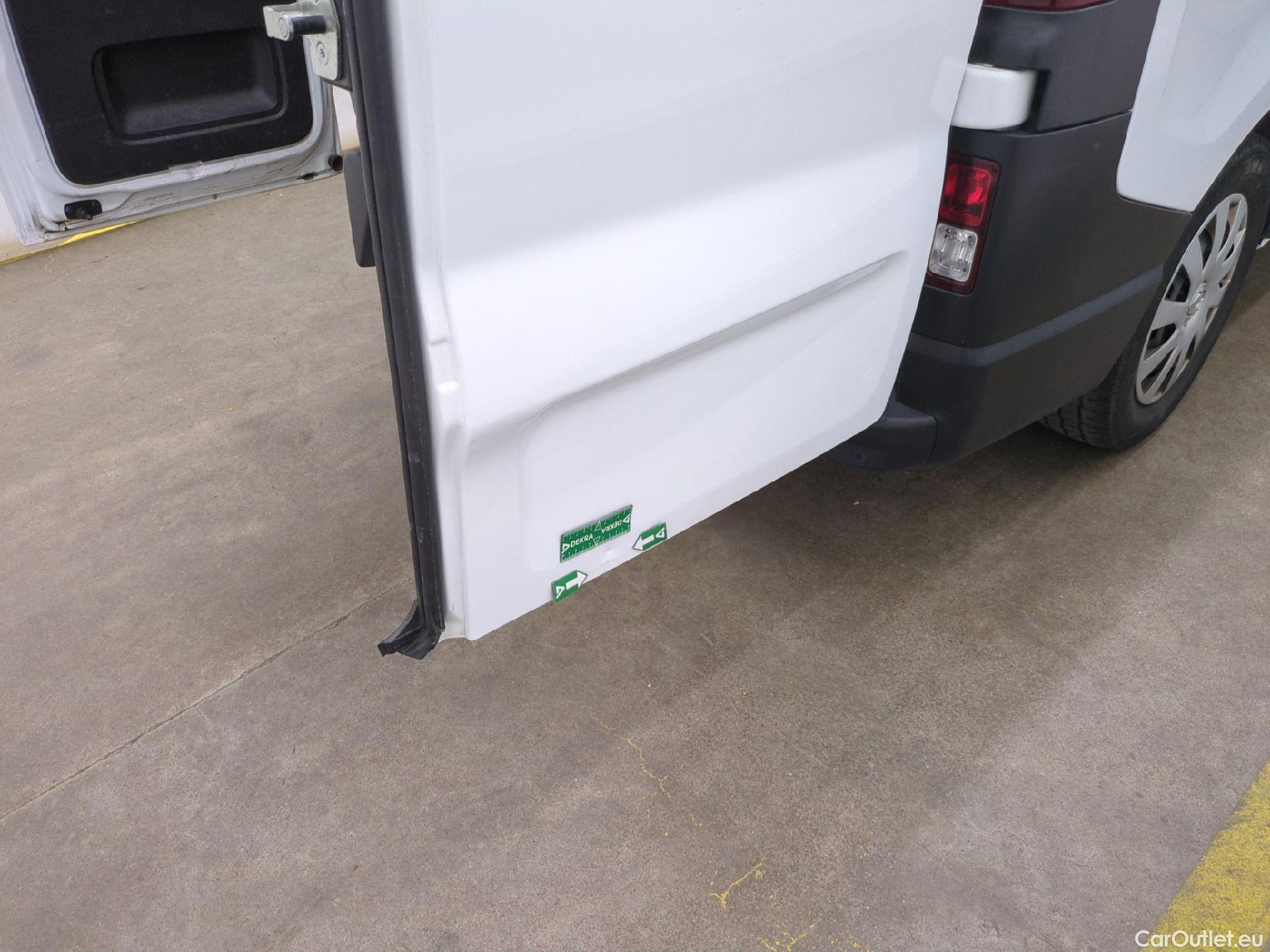  Renault  Trafic RENAULT  / 2019 / 4P / Fourgon tole NV FG GCF L2H2 1200 Energy dCi 145 #35