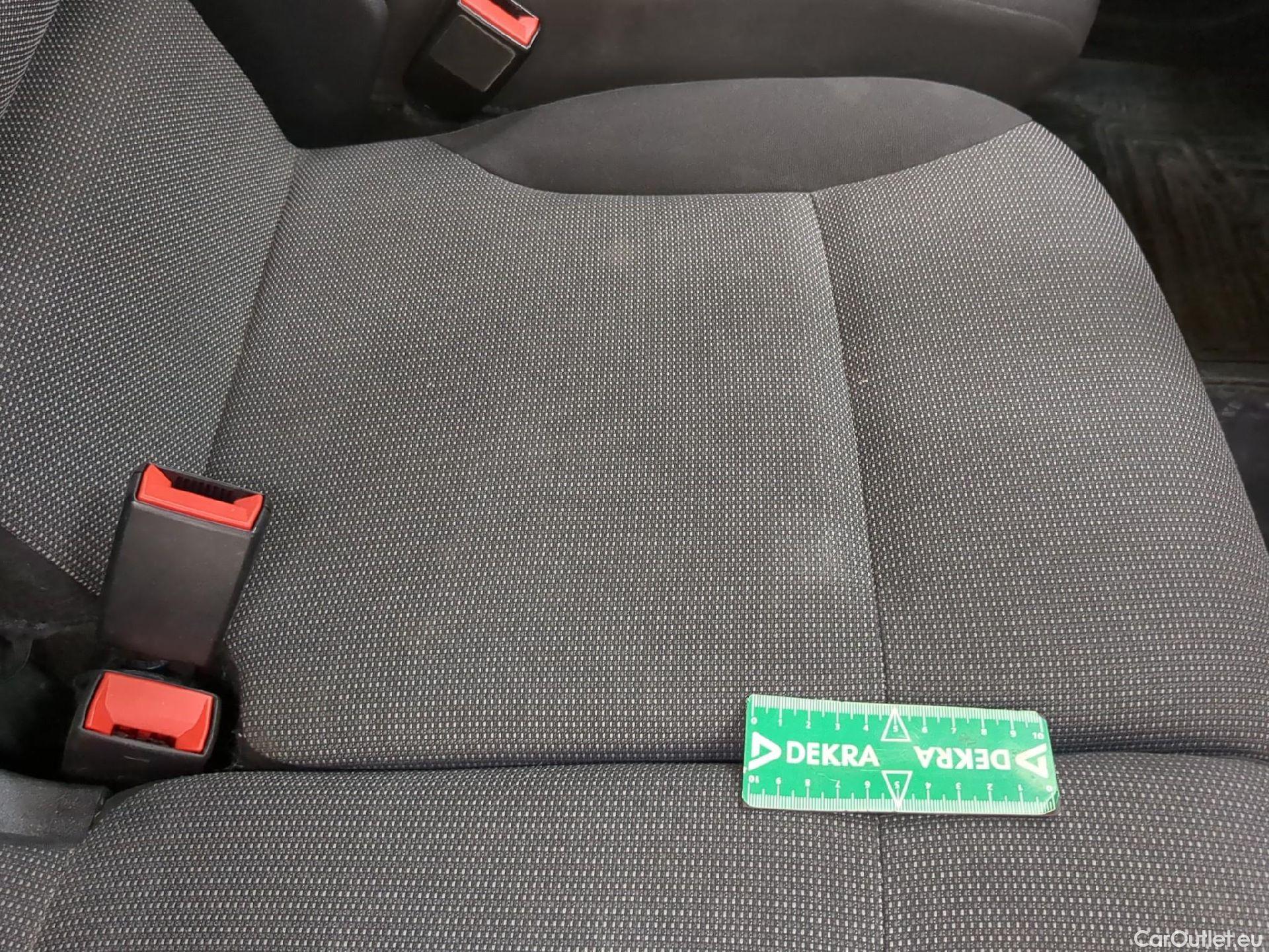  Toyota  Proace TOYOTA  City / 2019 / 4P / Fourgonnette 1.5 Medium 130 D-4D Business #7