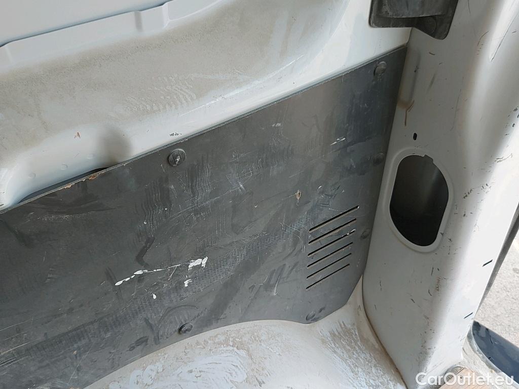  Land Rover  Discovery FIAT Scudo / 2021 / 4P / furgón Furgón L2 100cv MT5 (AC) #38