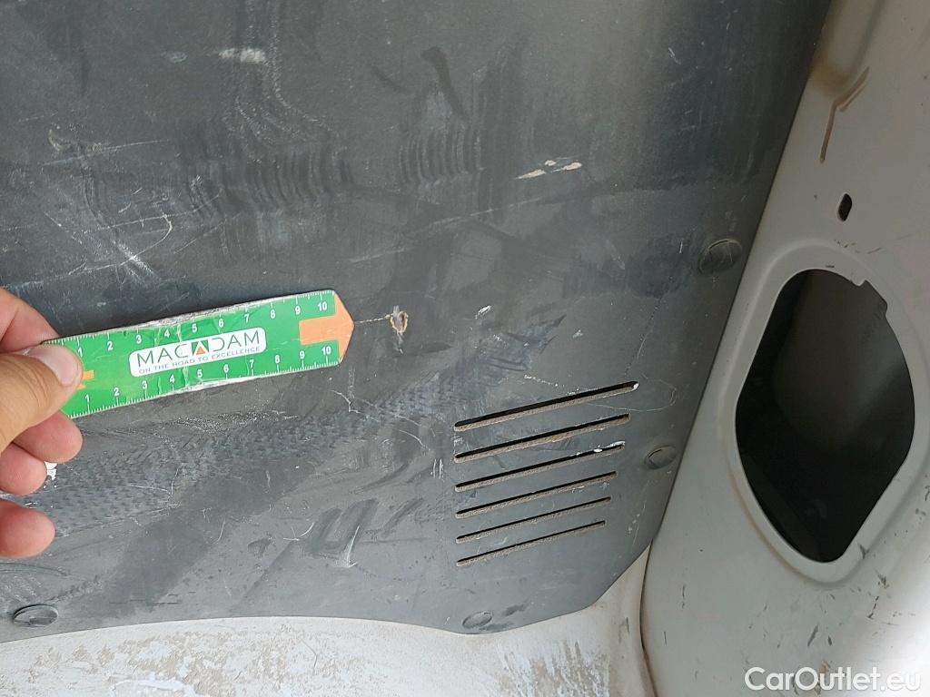  Land Rover  Discovery FIAT Scudo / 2021 / 4P / furgón Furgón L2 100cv MT5 (AC) #39