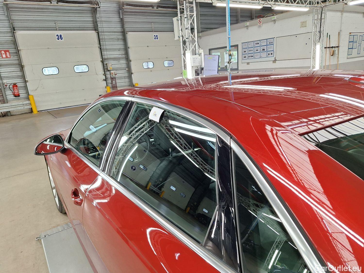  Audi  A4 Audi,  Berline '15, Audi  2.0 40 TDi 140kW S tr Qu Sport Buss Ed 4d #44