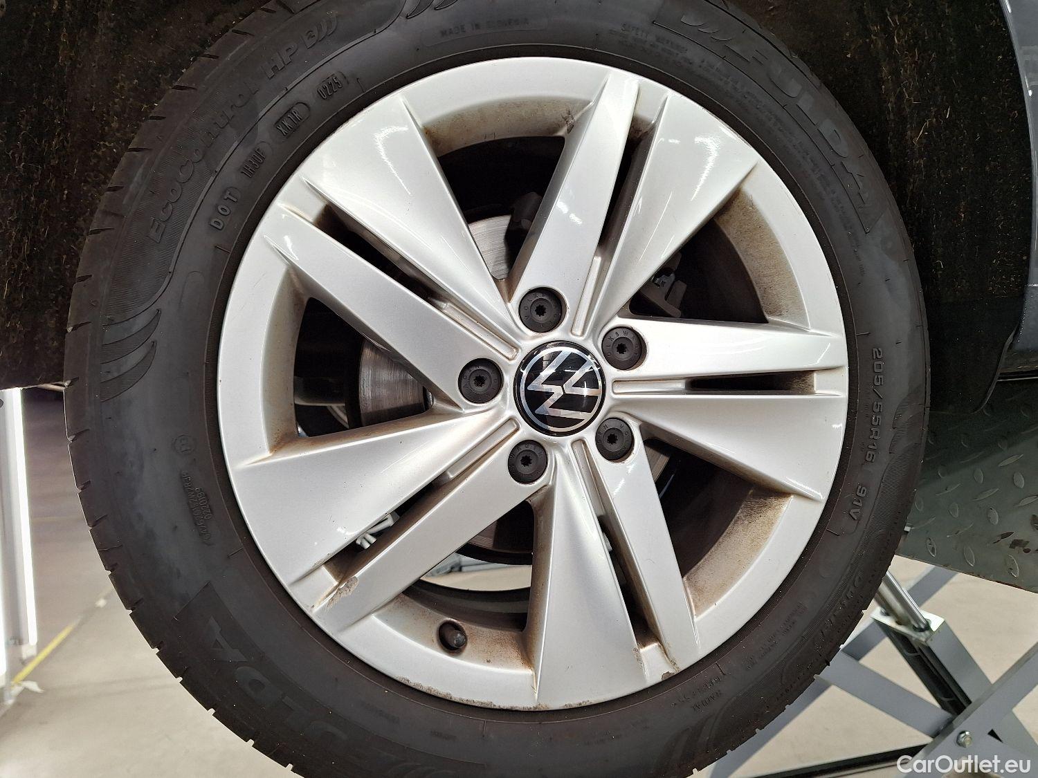  Volkswagen  Golf  VW, VIII '20, Volkswagen VIII 2.0 TDI 85kW Life 5d #4