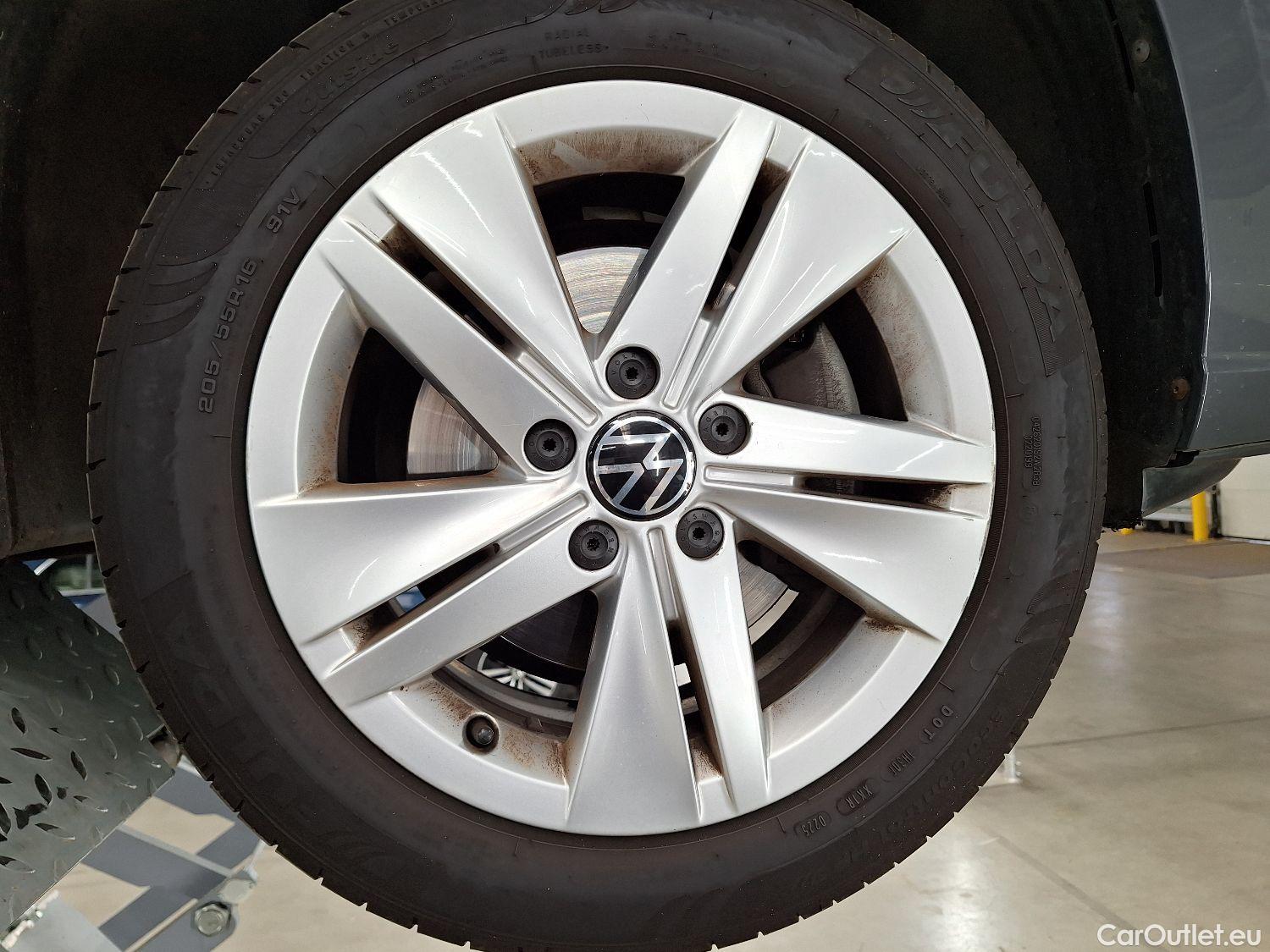  Volkswagen  Golf  VW, VIII '20, Volkswagen VIII 2.0 TDI 85kW Life 5d #2