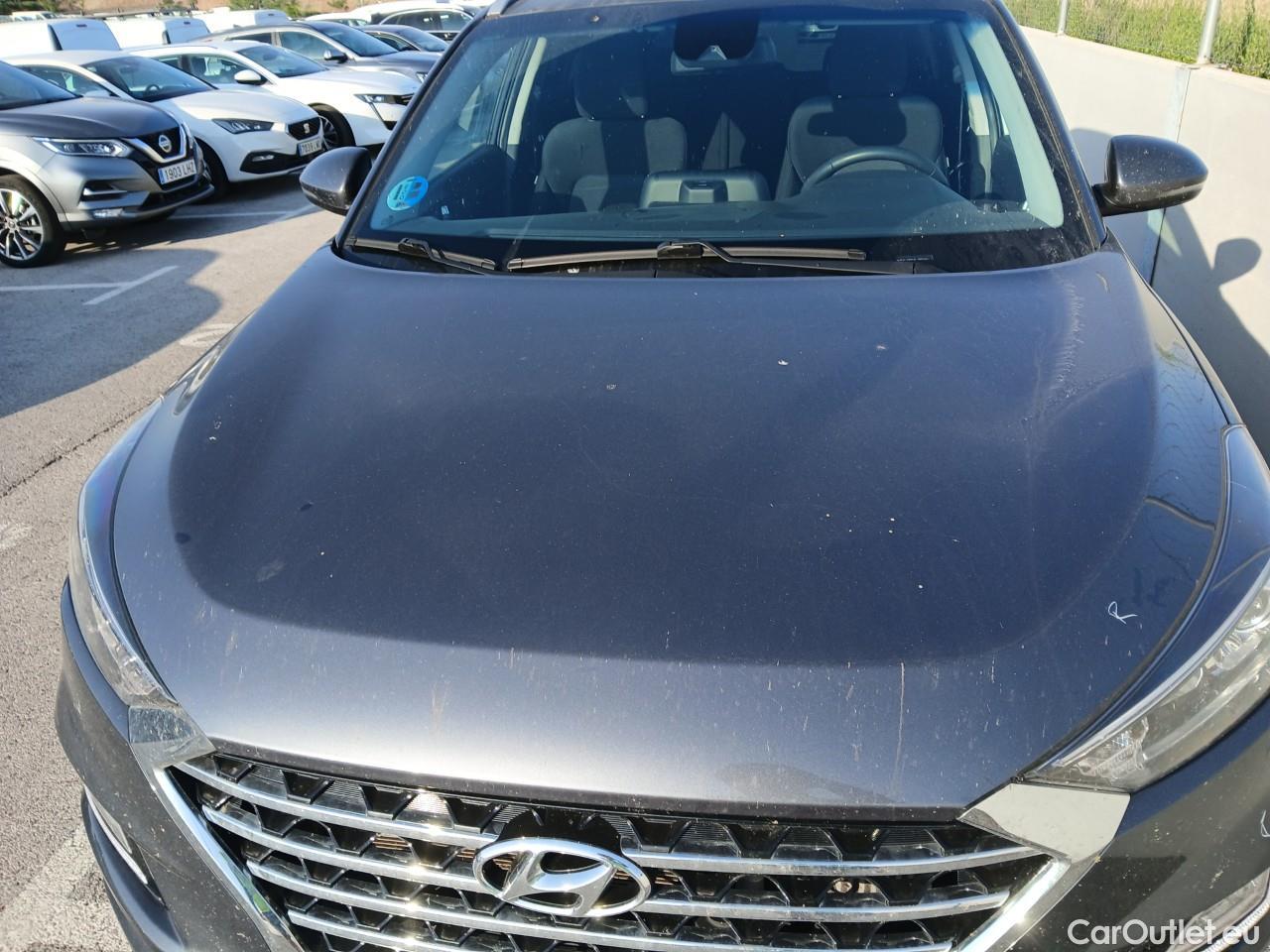  Hyundai  Tucson HYUNDAI  / 2018 / 5P / todoterreno 1.6 CRDI 85kW (116CV) 48V SLE 4X2(SP)(SL) #5