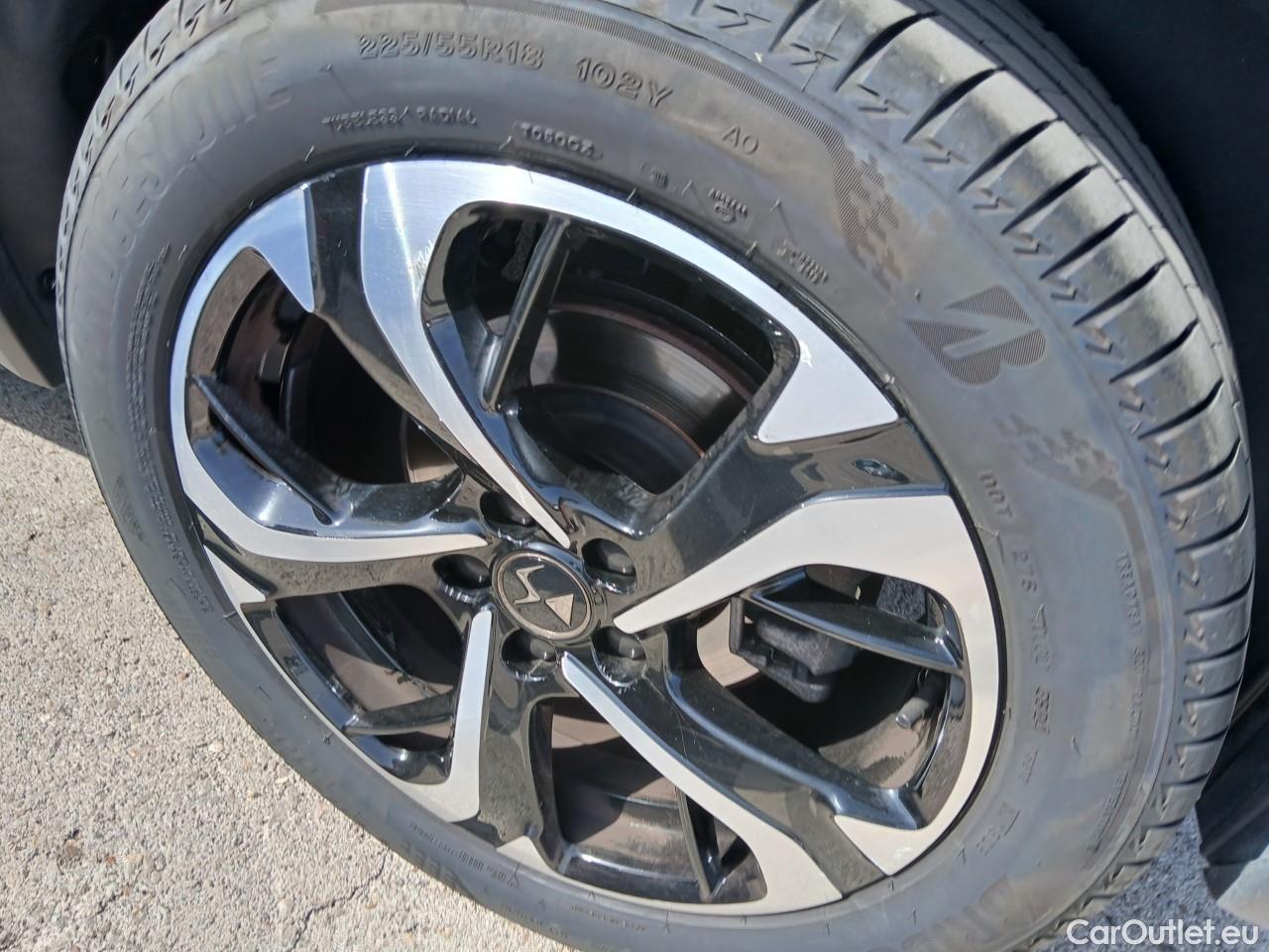  DS  DS7 DS DS 7 Crossback / 2017 / 5P / todoterreno BlueHDi DE 96kW (130CV) Auto. CHIC (AC) #35