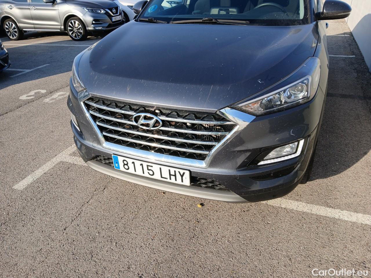  Hyundai  Tucson HYUNDAI  / 2018 / 5P / todoterreno 1.6 CRDI 85kW (116CV) 48V SLE 4X2(SP)(SL) #4