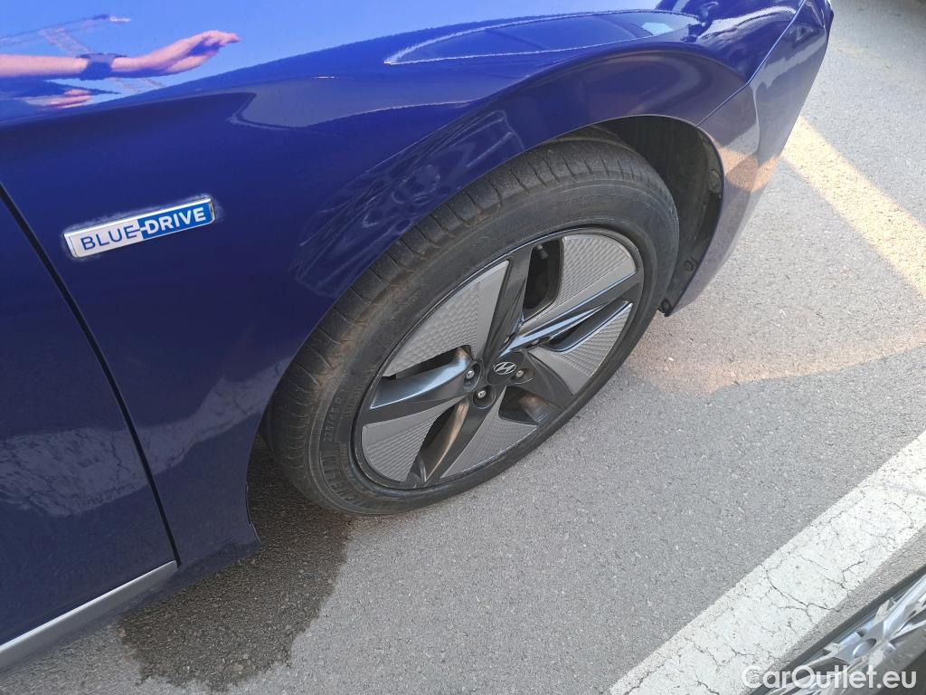  Hyundai   Ioniq HYUNDAI / 2019 / 5P / berlina con portón 1.6 GDI HEV Tecno DT #6