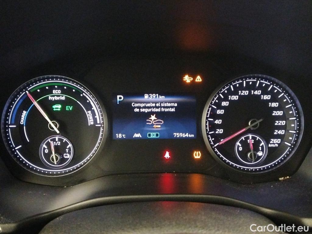  Land Rover  Discovery HYUNDAI Santa Fe / 2021 / 5P / todoterreno 1.6 TGDi HEV Klass Auto 4x2 #26