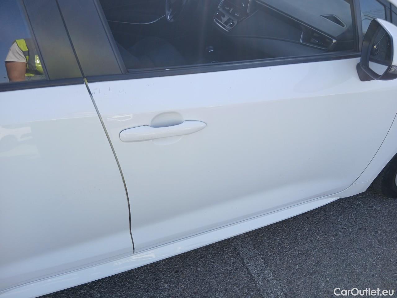  Toyota  Corolla TOYOTA  1.8 125H ACTIVE TECH E-CVT #24