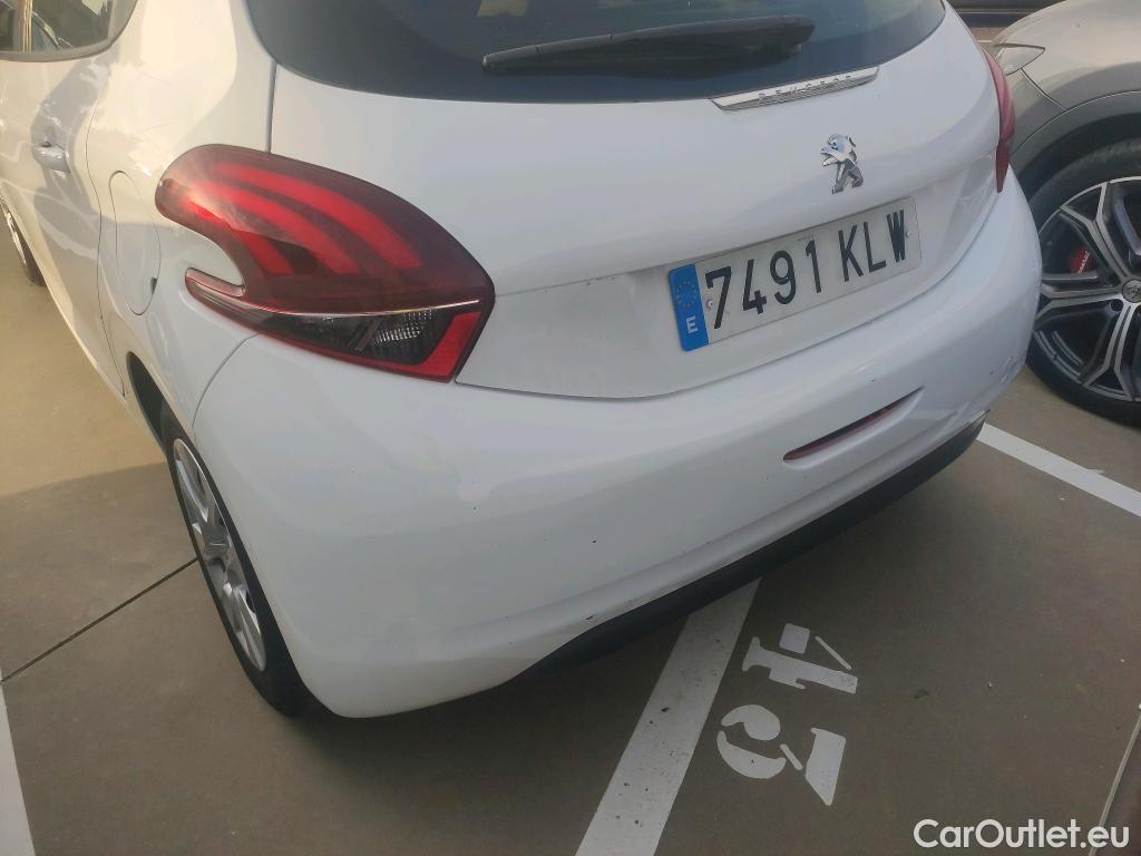  Peugeot  208 PEUGEOT  5p 1G berlina con portón 5P LIKE 1.6 BlueHDi 55KW (75CV) #23