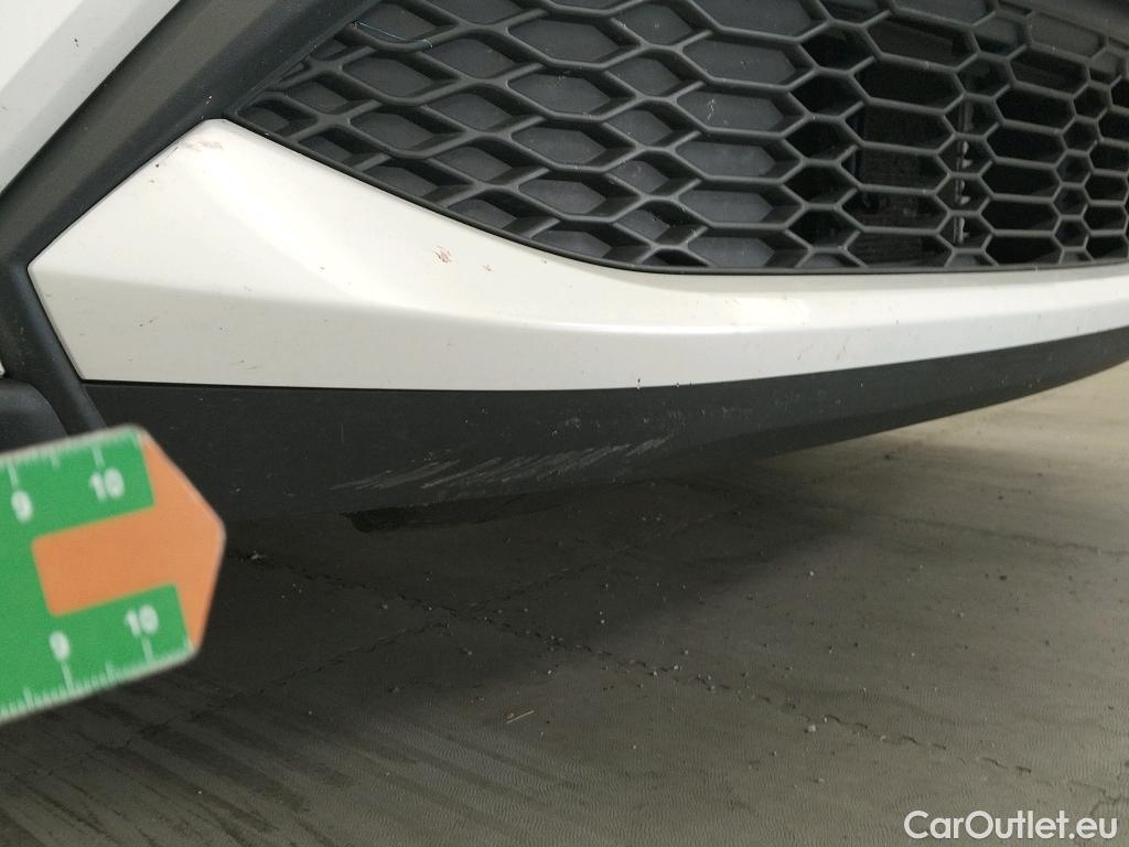  Toyota  C-HR TOYOTA  / 2016 / 5P / todoterreno 1.8 125H Advance #4