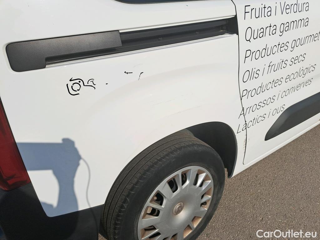  Opel  Combo OPEL  Life / 2018 / 5P / monovolumen compacto 1.5 TD 75kW (100CV) S/S Edition L #9
