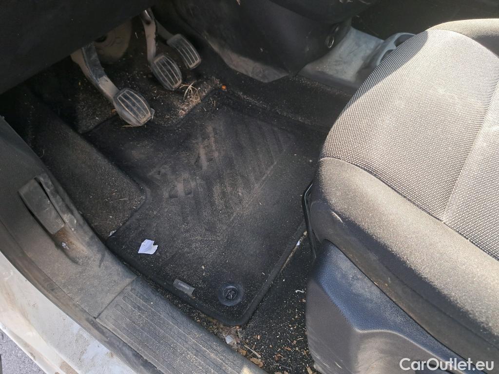 Opel  Combo OPEL  Life / 2018 / 5P / monovolumen compacto 1.5 TD 75kW (100CV) S/S Edition L #39